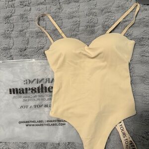 Mars the label- THE SCULPT BODYSUIT IN STONE